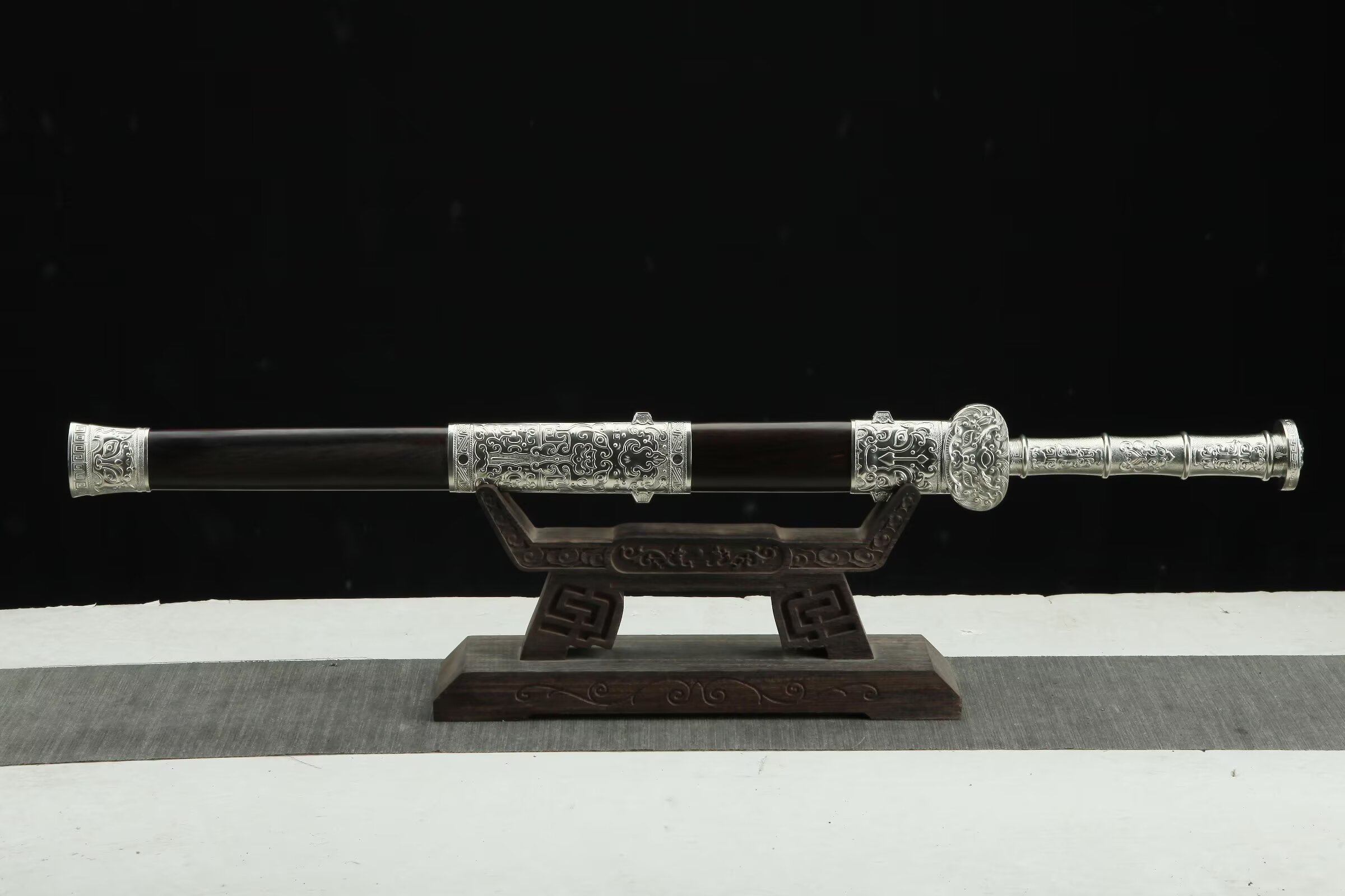 Hand-forged Chinese Longquan collector sword by FORGE & HERITAGE